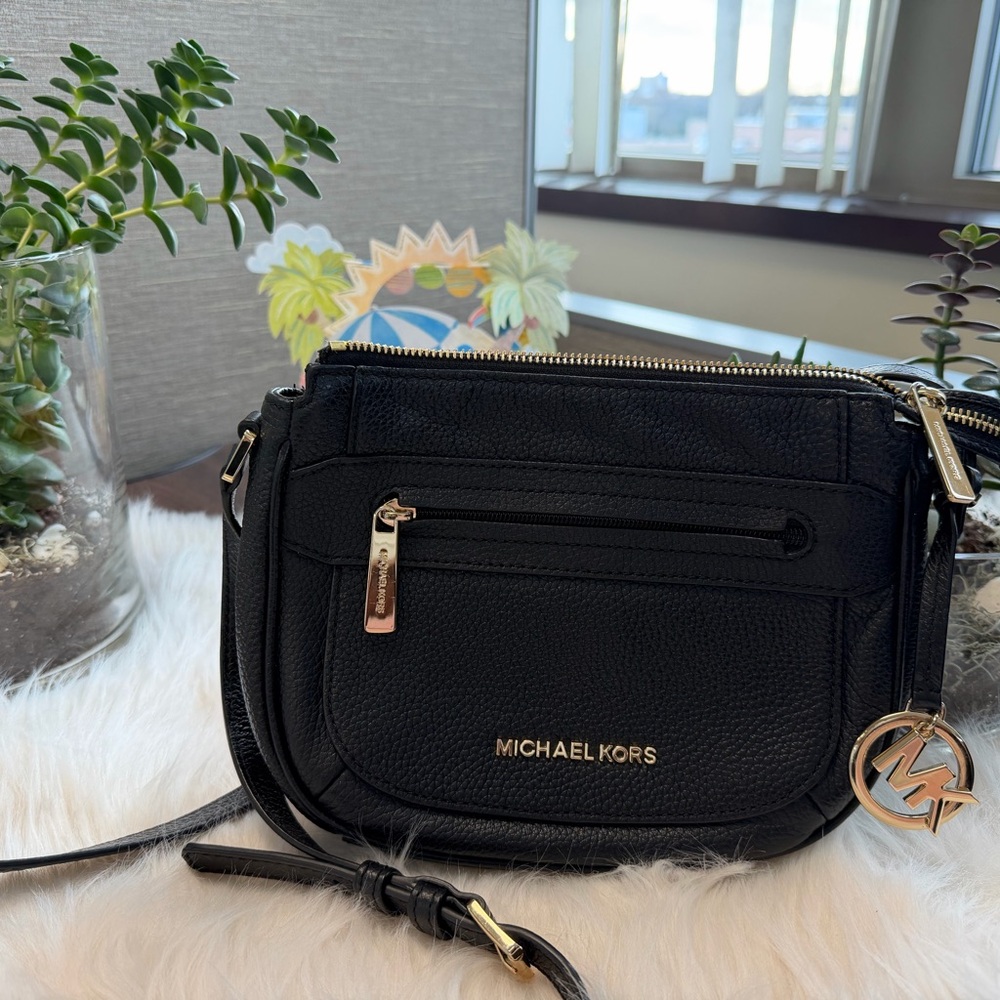 Michael Kors Elegant Black Crossbody Bag